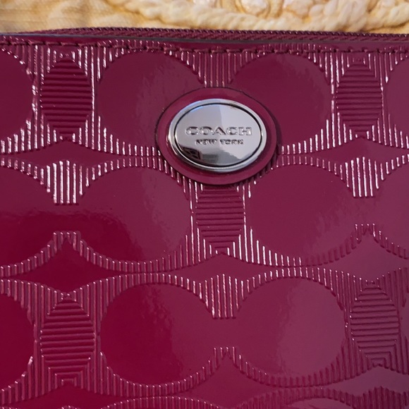 Coach Berry Corner Zip Wristlet - Picture 3 of 10